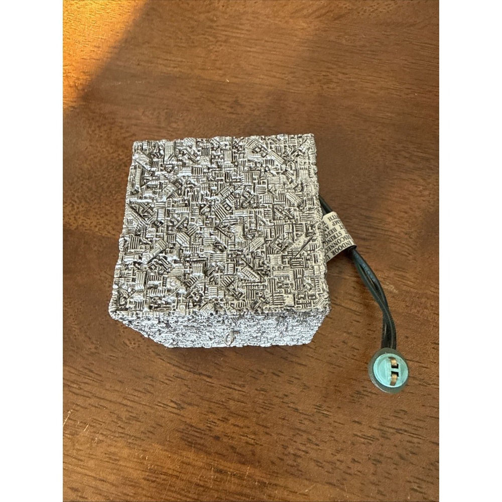 Hallmark Keepsake‎ Ornament Star Trek Voyager Borg Cube 2000 No Box